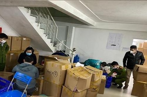 Thừa Thiên Huế: Thu giữ hơn 300.000 gói thực phẩm chức năng không rõ nguồn gốc
