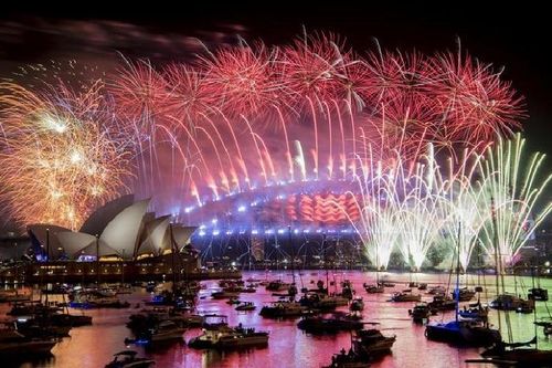 Tâm dịch của Australia chuẩn bị màn bắn pháo hoa hoành tráng mừng năm mới