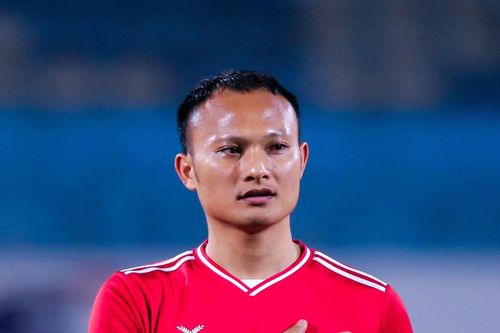 Tiền vệ Trọng Hoàng viết tâm thư chia tay Viettel