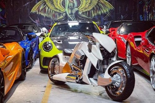 'Khủng long' V-Rex Travertson gần 2 tỷ sẽ về đội ca sĩ Tuấn Hưng?