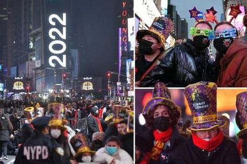 Giây phút 15.000 người đếm ngược đón năm mới ở New York
