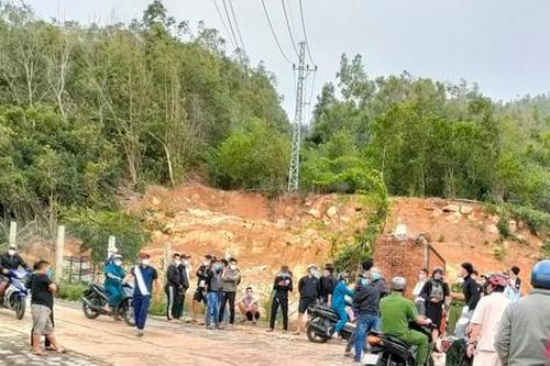 Xe máy gặp nạn khi xuống dốc, 2 thanh niên tử vong tại chỗ