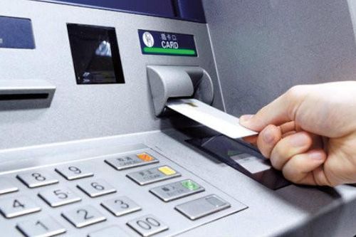 Đua nhau hút từng đồng dư trong ví dân: Cuộc chiến tiền rẻ