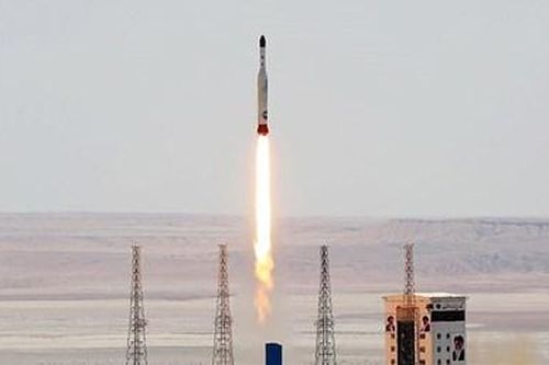 Iran phóng thành công 3 thiết bị nghiên cứu lên quỹ đạo