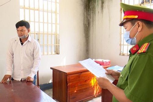 Khởi tố, bắt giam đối tượng mua bán trái phép hóa đơn