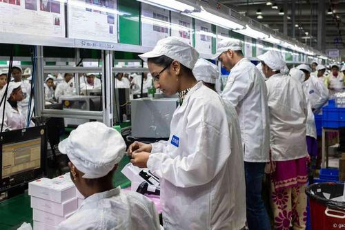 Góc khuất của nhà máy iPhone tại Ấn Độ