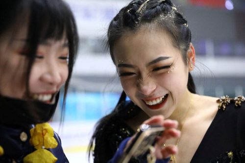 Đồ thi đấu có giá cao nhờ Olympic 2022