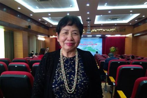 'Bà' tiến sĩ thích 'nghịch' rác thải