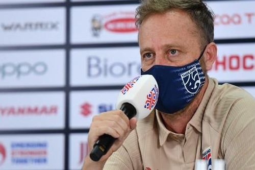 HLV Polking: 'Thái Lan không muốn dừng lại ở ngôi vị số một Đông Nam Á'