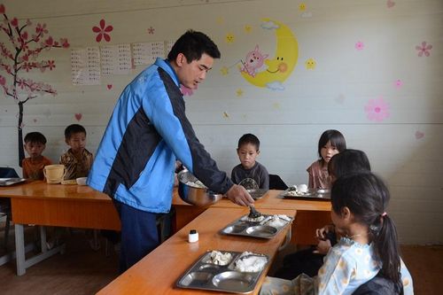 'Gieo' chữ trên đỉnh 'khát'