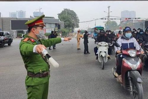 Công an Hà Nội 'tung quân' cắm chốt từ xa đón người dân về Thủ đô sau Tết Dương lịch