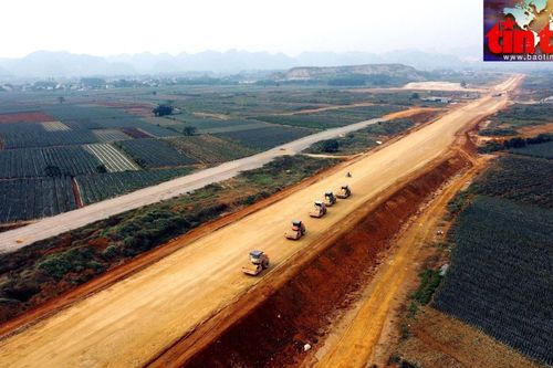 Nhiều chủ đầu tư 'cán đích' giải ngân, ngành Giao thông tiếp tục được giao vốn lớn