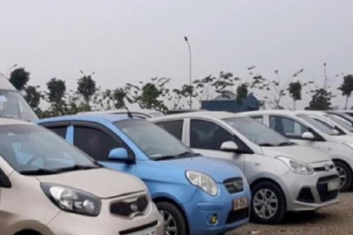 Gần Tết, nhiều ngân hàng thanh lý ô tô để thu hồi nợ
