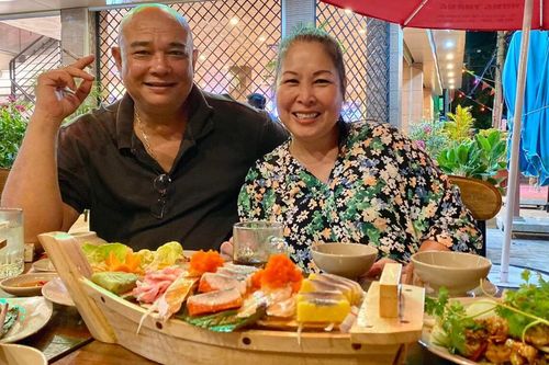 NSND Hồng Vân kỉ niệm 23 năm hôn nhân với Lê Tuấn Anh, không quên nhắn gửi đến chồng đôi điều