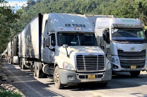 Phó Thủ tướng yêu cầu khắc phục ùn tắc hàng hóa tại cửa khẩu