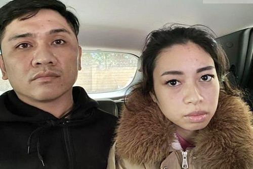 Bắt quả tang cặp đôi đi xe ô tô bán ma túy