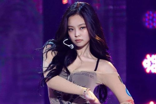 Jennie, Suzy và các thần tượng Kpop được thiên vị