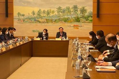Ổn định vĩ mô đặt lên hàng đầu