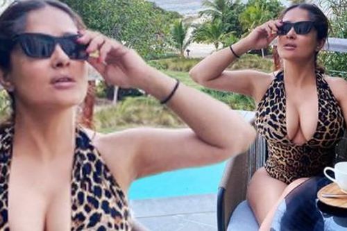 'Bom gợi cảm' Salma Hayek liên tục tung ảnh 'bốc lửa' dịp đầu năm mới