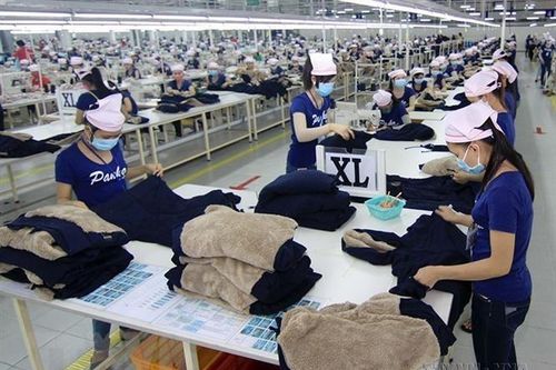 Doanh nghiệp tại Bình Dương thưởng Tết giữ chân lao động