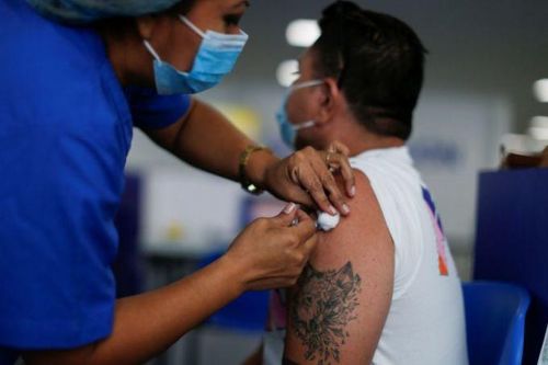 El Salvador rút ngắn thời gian tiêm mũi tăng cường vacine ngừa COVID-19