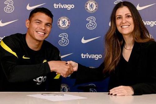 Chelsea trói chân Thiago Silva thêm một năm