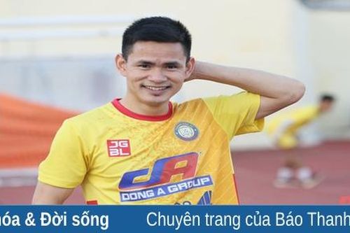 Tiền đạo Hoàng Đình Tùng đươc đề cử giải thưởng Fair Play