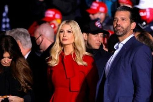 Vi sao ông Trump và các con sắp phải hầu tòa?