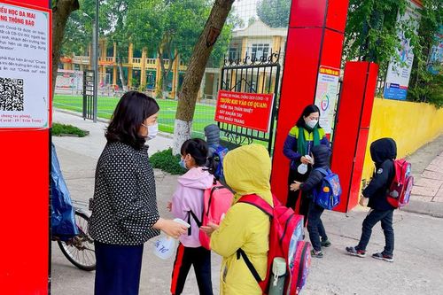 Nhiều F0 trong trường học, TP Bắc Giang dừng cho học sinh đến trường