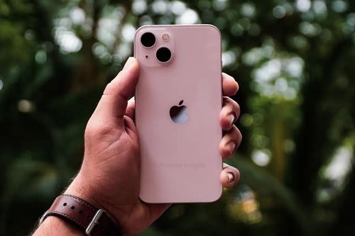 iPhone 13 lập kỷ lục doanh số toàn cầu