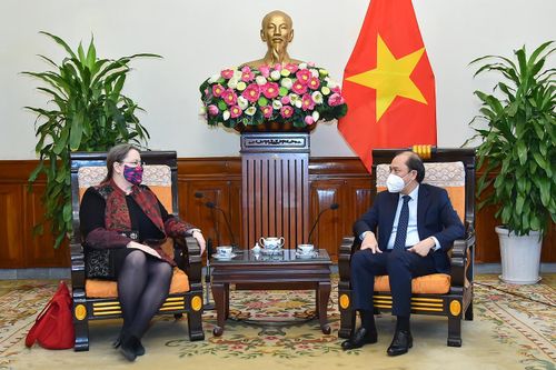 Việt Nam ủng hộ Mỹ 100.000 USD khắc phục hậu quả bão lốc