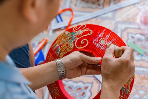 Làng nghề khăn xếp vào vụ Tết
