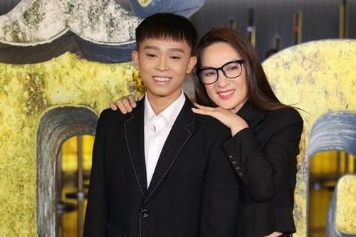 Hồ Văn Cường tiếp tục làm điều này trong một sự kiện có liên quan tới ca sĩ Phi Nhung