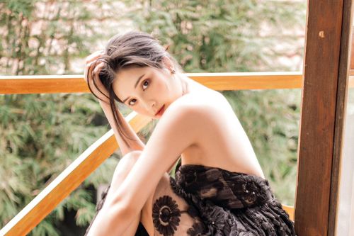 'Gái một con' Thiên An khoe sắc vóc gợi cảm trong bộ ảnh mới