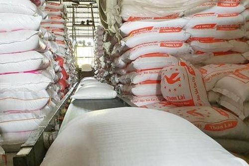 Giá xuất khẩu của gạo Thái Lan vượt Việt Nam