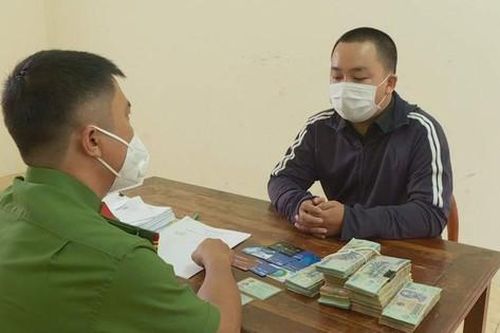 Chiếm dụng hơn 400 tài khoản facebook, lừa đảo hơn 10 tỷ đồng của người dân