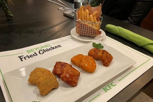 Chuỗi cửa hàng đồ ăn nhanh KFC bắt đầu bán 'gà rán' từ thực vật tại Mỹ