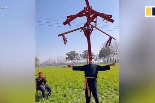 Video người đàn ông 65 tuổi biểu diễn xiếc siêu đỉnh gây 'sốt' ở Trung Quốc