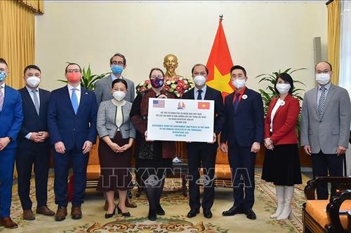 Việt Nam ủng hộ Hoa Kỳ khắc phục hậu quả thiên tai