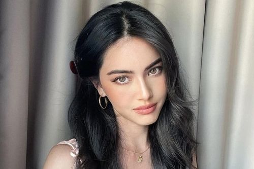 Mai Davika khoe sắc trong bộ ảnh mừng năm mới, nhưng lợi thế cơ thể này mới gây chú ý