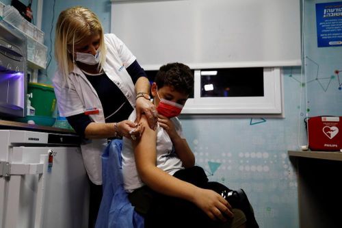 Kháng thể tăng gấp 5 lần sau mũi vaccine COVID-19 thứ tư