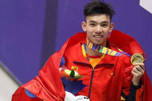 Kình ngư Nguyễn Huy Hoàng đứng đầu danh sách vận động viên tiêu biểu của thể thao Việt Nam 2021
