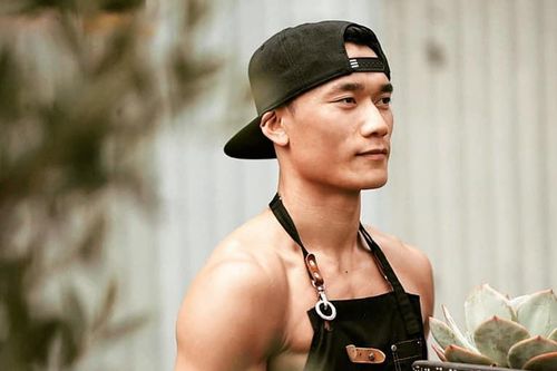 Bị đội tuyển Việt Nam 'bỏ quên', thủ môn Bùi Tiến Dũng làm gì?