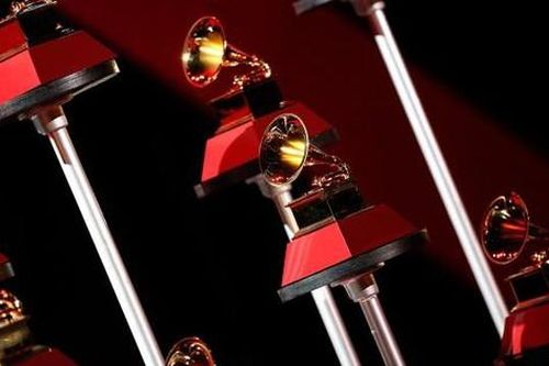Giải thưởng âm nhạc Grammy bị hoãn bởi biến chủng Omicron