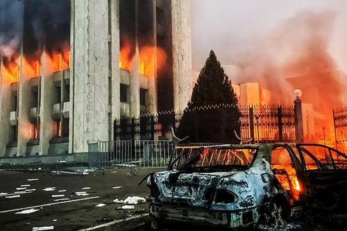 Bất ổn theo lang, khói lửa bao trùm bạo loạn ở Kazakhstan