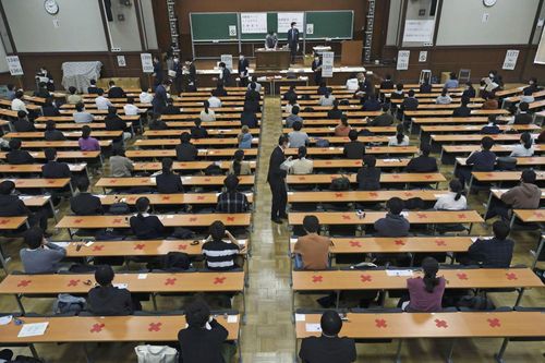 Nhật Bản đau đầu việc học sinh không thạo tiếng Anh dù học nhiều năm