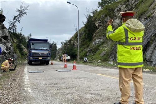 Nhìn lại năm 2021: Thực hiện hiệu quả việc kiểm soát tải trọng phương tiện