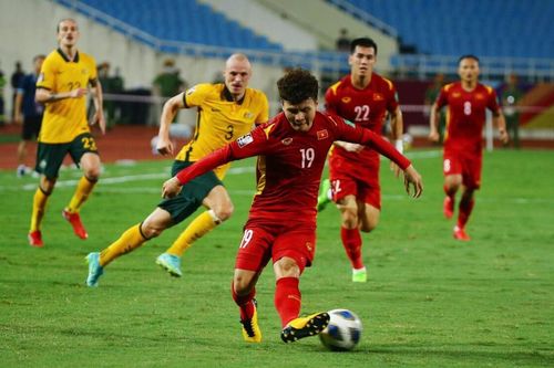 Quang Hải trước cơ hội sang châu Âu chơi bóng, Hà Nội FC có 'cởi trói'?