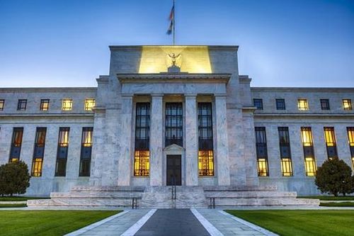Fed phát tín hiệu nâng lãi suất sớm và nhanh hơn