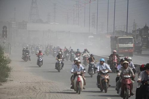 Tuần đầu 2022, trời Hà Nội mịt mù trong làn sương trắng